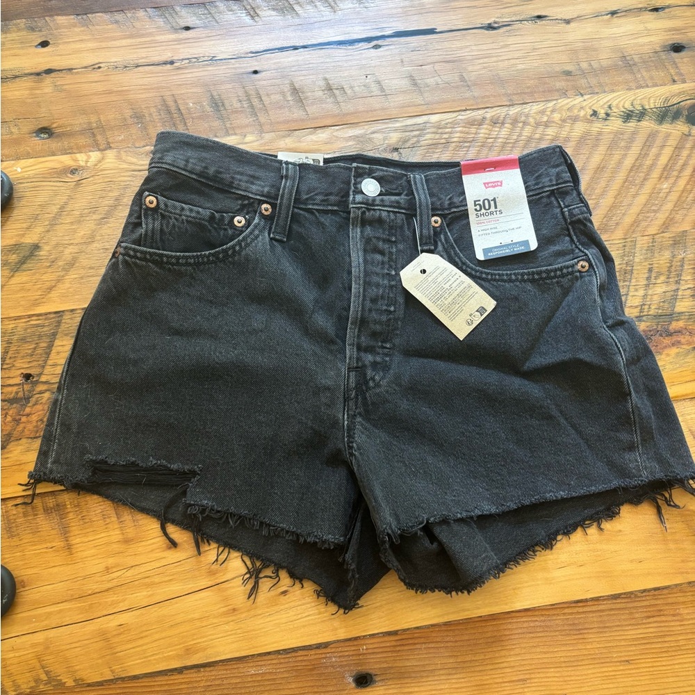 Levi's Black Jean Shorts Frayed Hem High-Waisted. NWT